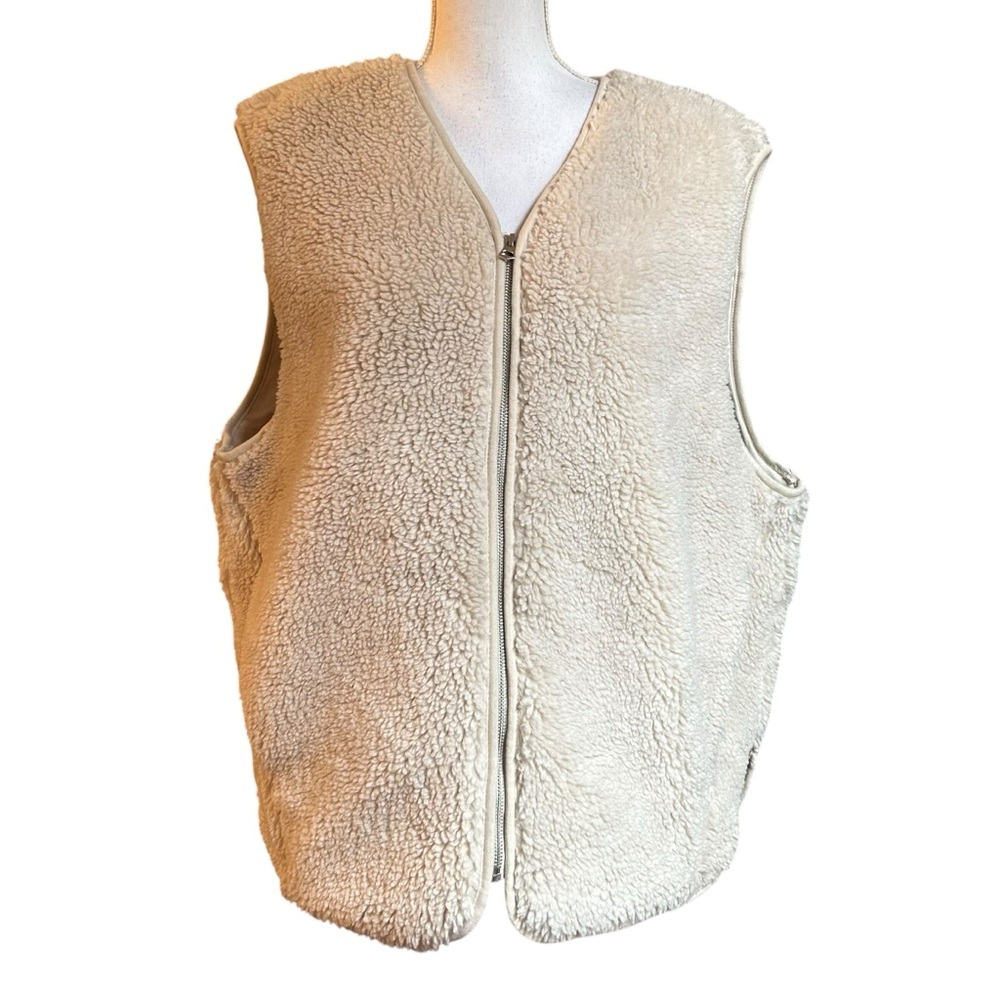 Weekday Peggy Pile Sleeveless Sherpa Full Zip Vest Women’s SZ Large in Beige